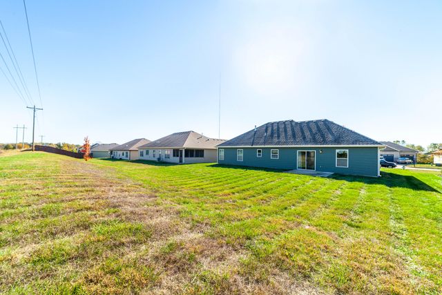 3703 FLATWATER DR, Columbia, MO 65202