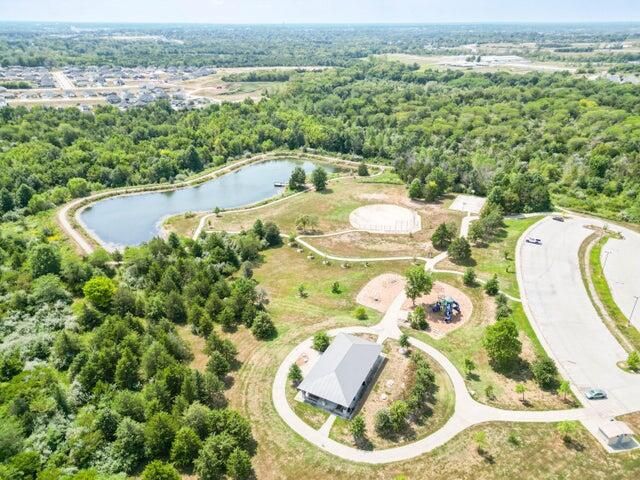 3703 FLATWATER DR, Columbia, MO 65202