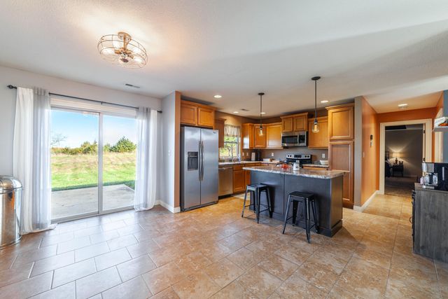 3703 FLATWATER DR, Columbia, MO 65202