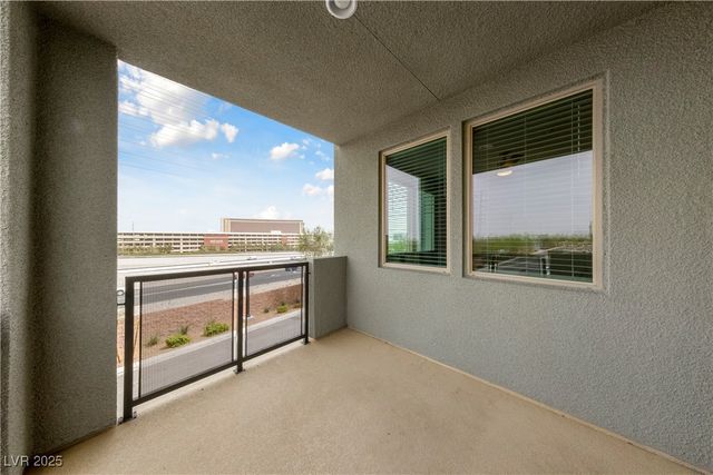 11238 Essence Point Avenue 205, Las Vegas, NV 89135