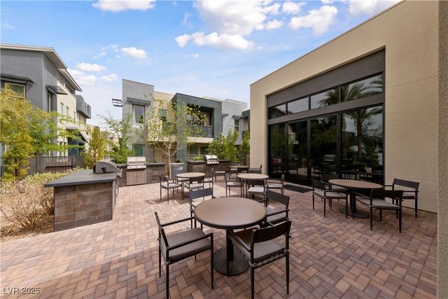 11238 Essence Point Avenue 205, Las Vegas, NV 89135