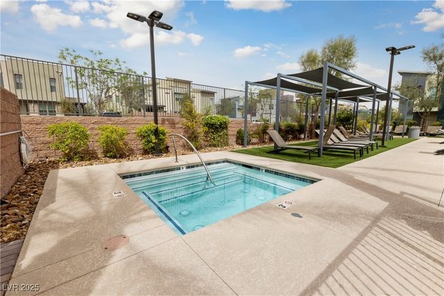 11238 Essence Point Avenue 205, Las Vegas, NV 89135