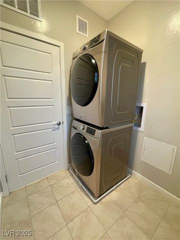 11238 Essence Point Avenue 205, Las Vegas, NV 89135