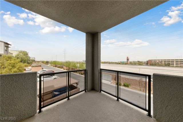 11238 Essence Point Avenue 205, Las Vegas, NV 89135