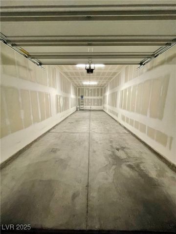 11238 Essence Point Avenue 205, Las Vegas, NV 89135