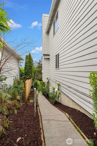 16811 10th Avenue SW, Normandy Park, WA 98166