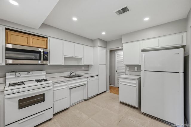 137 Howard Avenue, Tappan, NY 10983