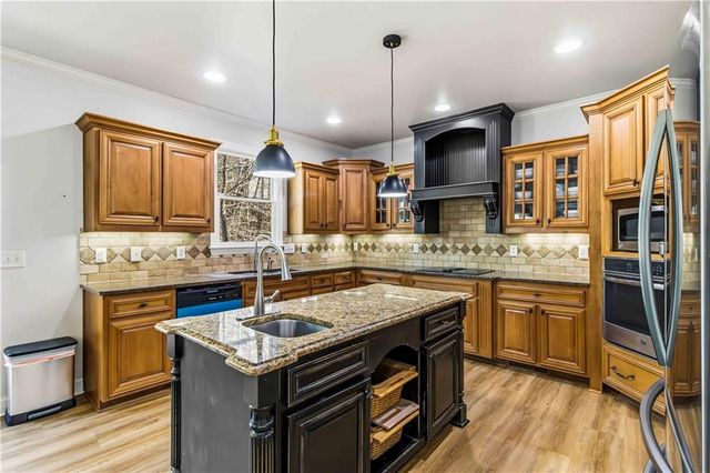 1331 Ashbury Park Drive NE, Hoschton, GA 30548