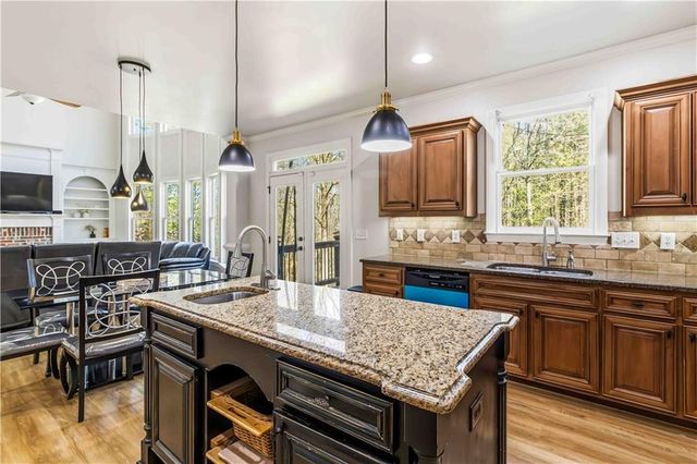 1331 Ashbury Park Drive NE, Hoschton, GA 30548