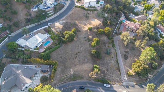 16652 Calneva, Encino, CA 91436