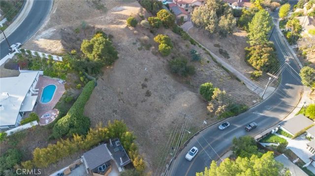16652 Calneva, Encino, CA 91436