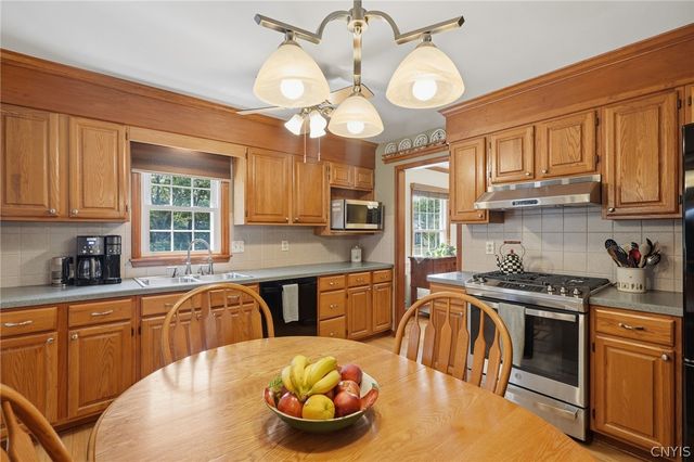 112 Casterbridge Lane, Lysander, NY 13027