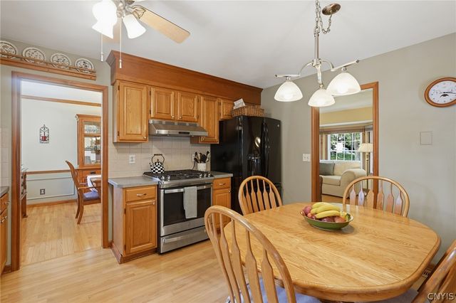 112 Casterbridge Lane, Lysander, NY 13027
