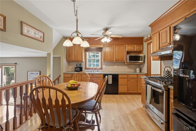 112 Casterbridge Lane, Lysander, NY 13027