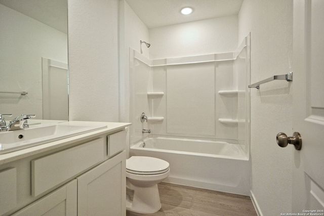 2441 LEGENDS CRK, New Braunfels, TX 78130