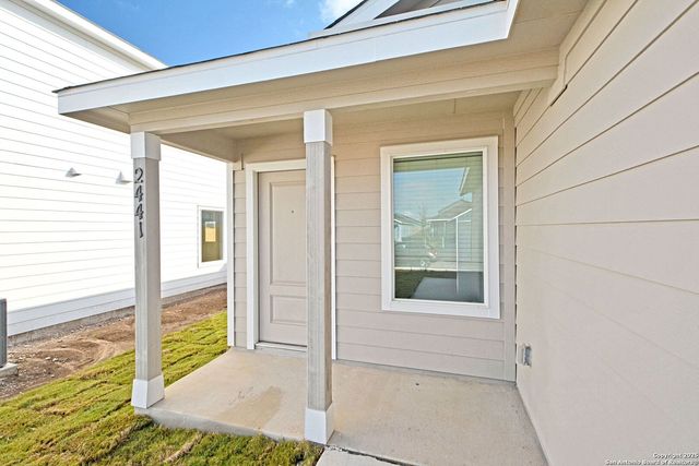 2441 LEGENDS CRK, New Braunfels, TX 78130