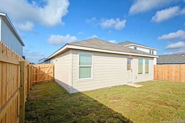 2441 LEGENDS CRK, New Braunfels, TX 78130