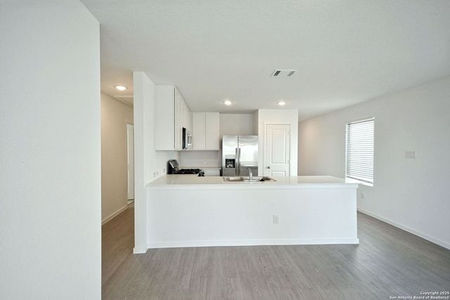 2441 LEGENDS CRK, New Braunfels, TX 78130