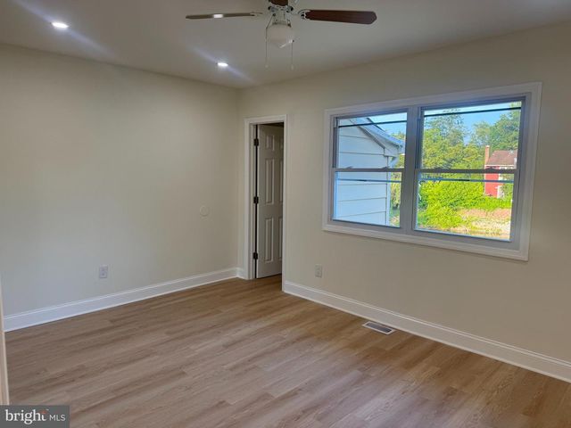 6 LA CASCATA TNHS, Clementon, NJ 08021