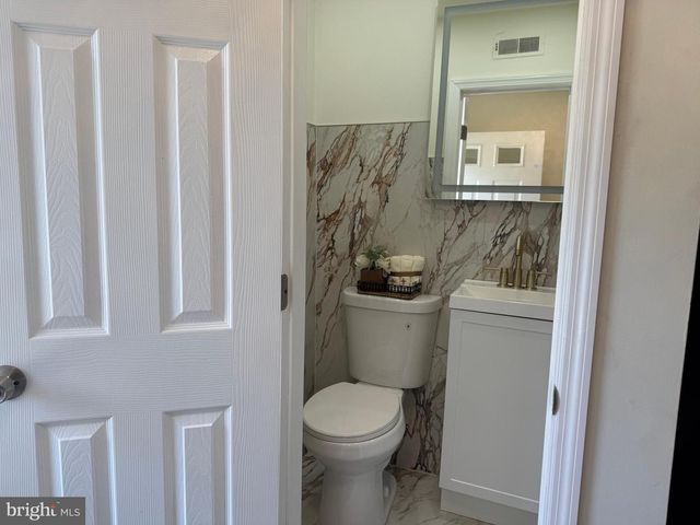 6 LA CASCATA TNHS, Clementon, NJ 08021