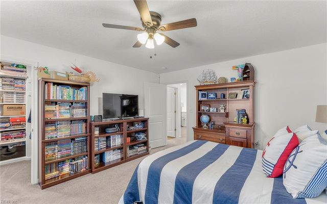 449 Heartfield DR, Chesapeake, VA 23322