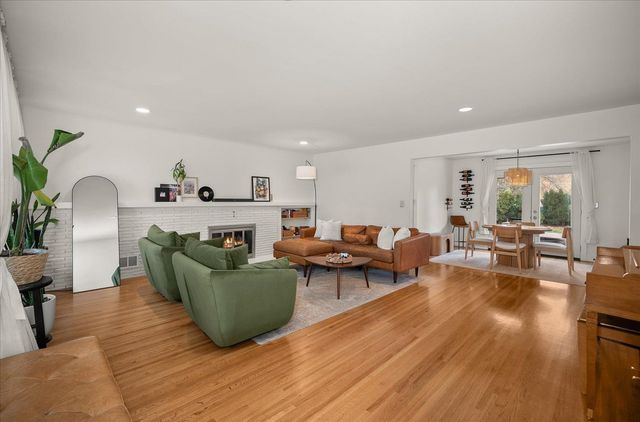 3325 S Bernard St, Spokane, WA 99203