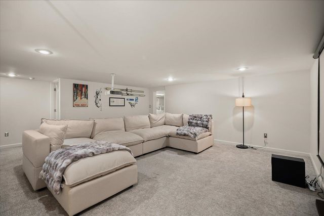 3325 S Bernard St, Spokane, WA 99203