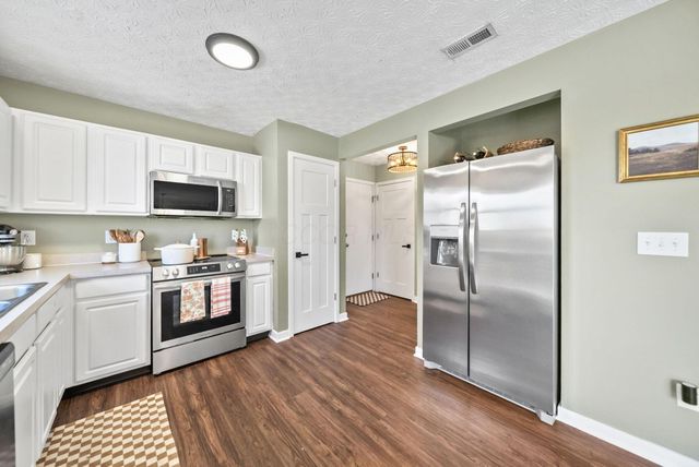 94 Richard Avenue, South Bloomfield, OH 43103