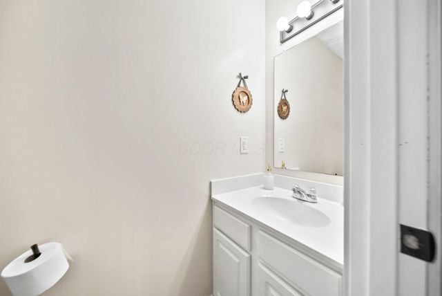 94 Richard Avenue, South Bloomfield, OH 43103