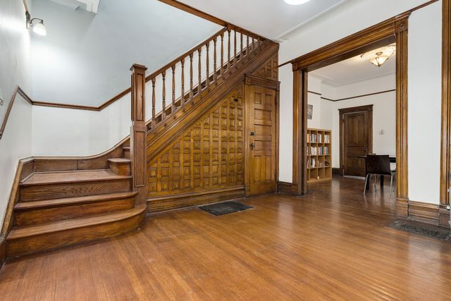 4444 S Berkeley Avenue, Chicago, IL 60653