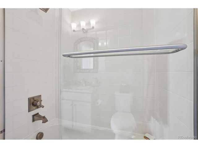 888 S Valentia St 17-103, Denver, CO 80247