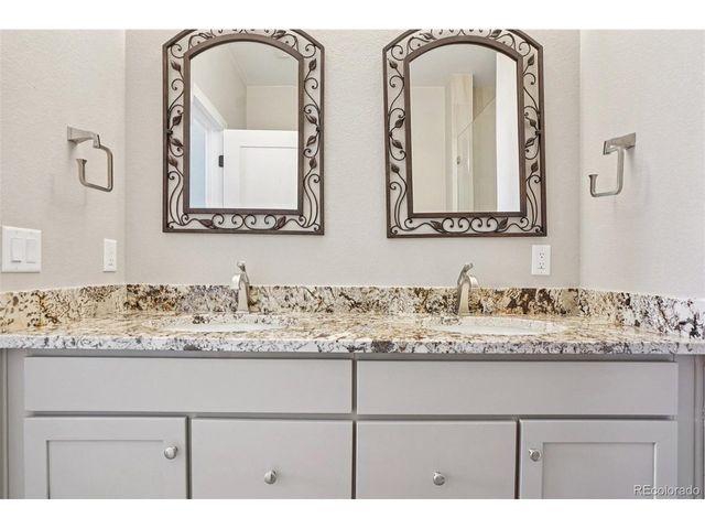 888 S Valentia St 17-103, Denver, CO 80247