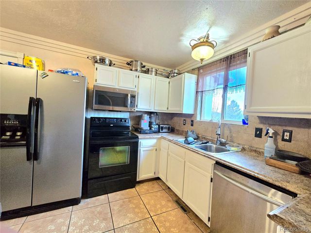 608 E 22nd Street Rd, Greeley, CO 80631