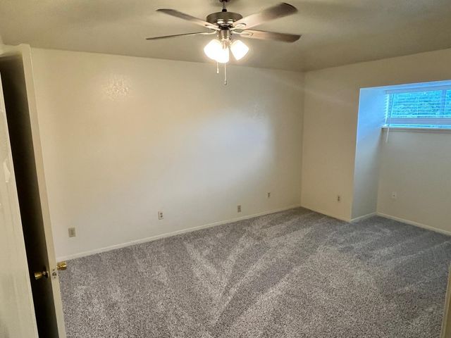 1408 Arvel Circle B, Reno, TX 76020
