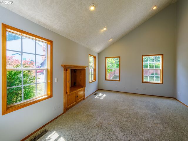 4029 Ne 16TH Ct, Gresham, OR 97030