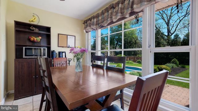 2002 LANTERN LN, Oreland, PA 19075