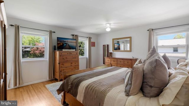 2002 LANTERN LN, Oreland, PA 19075