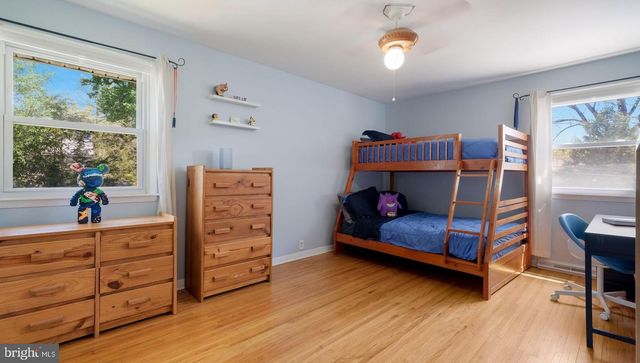 2002 LANTERN LN, Oreland, PA 19075