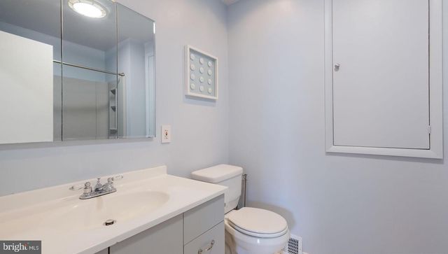 2002 LANTERN LN, Oreland, PA 19075