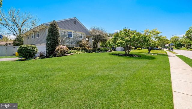 2002 LANTERN LN, Oreland, PA 19075