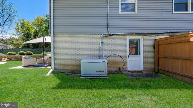 2002 LANTERN LN, Oreland, PA 19075