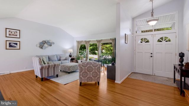 2002 LANTERN LN, Oreland, PA 19075