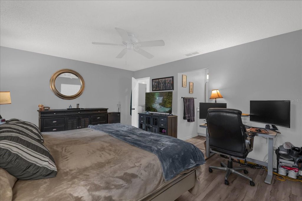 Image 14 of property listing at 4319 SADDLE CREEK PLACE, Orlando, FL 32829