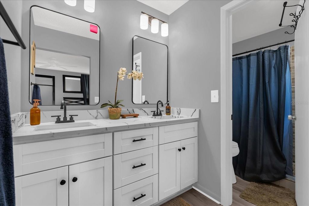 Image 16 of property listing at 4319 SADDLE CREEK PLACE, Orlando, FL 32829