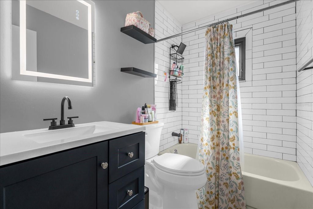 Image 20 of property listing at 4319 SADDLE CREEK PLACE, Orlando, FL 32829