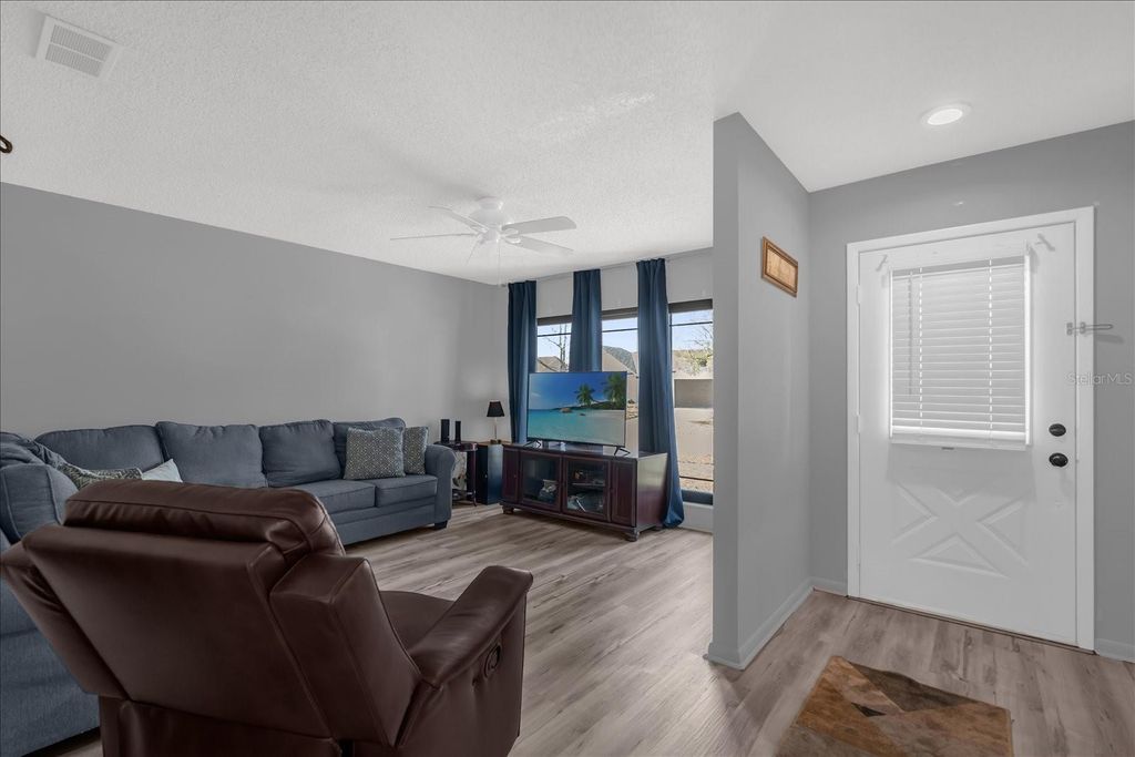 Image 3 of property listing at 4319 SADDLE CREEK PLACE, Orlando, FL 32829