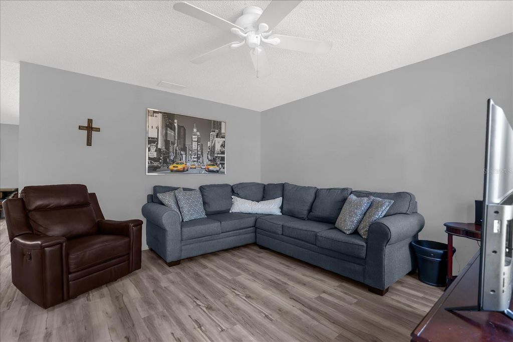 Image 4 of property listing at 4319 SADDLE CREEK PLACE, Orlando, FL 32829