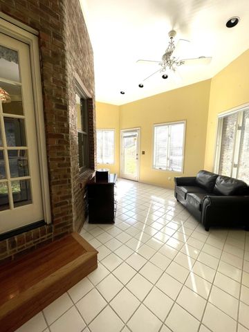 194 Meadowview Lane, Pikeville, KY 41501