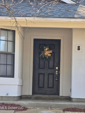 8 Ridgeway Place, Clinton, MS 39056