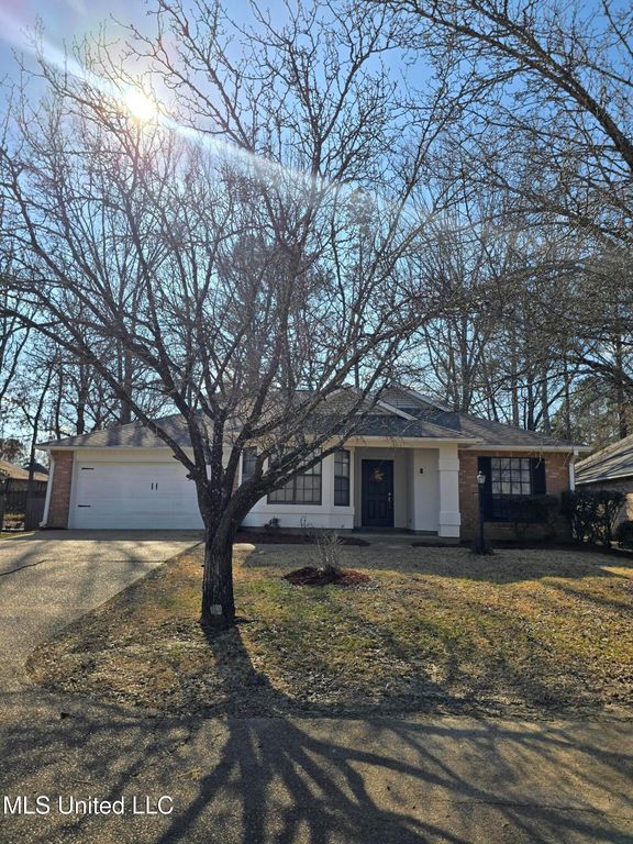 8 Ridgeway Place, Clinton, MS 39056